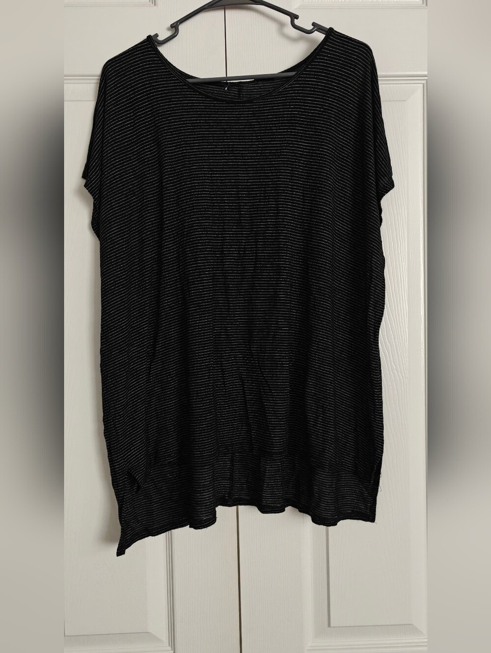 Women’s Black Stripe Short-Sleeve Relaxed Top, Size XL
